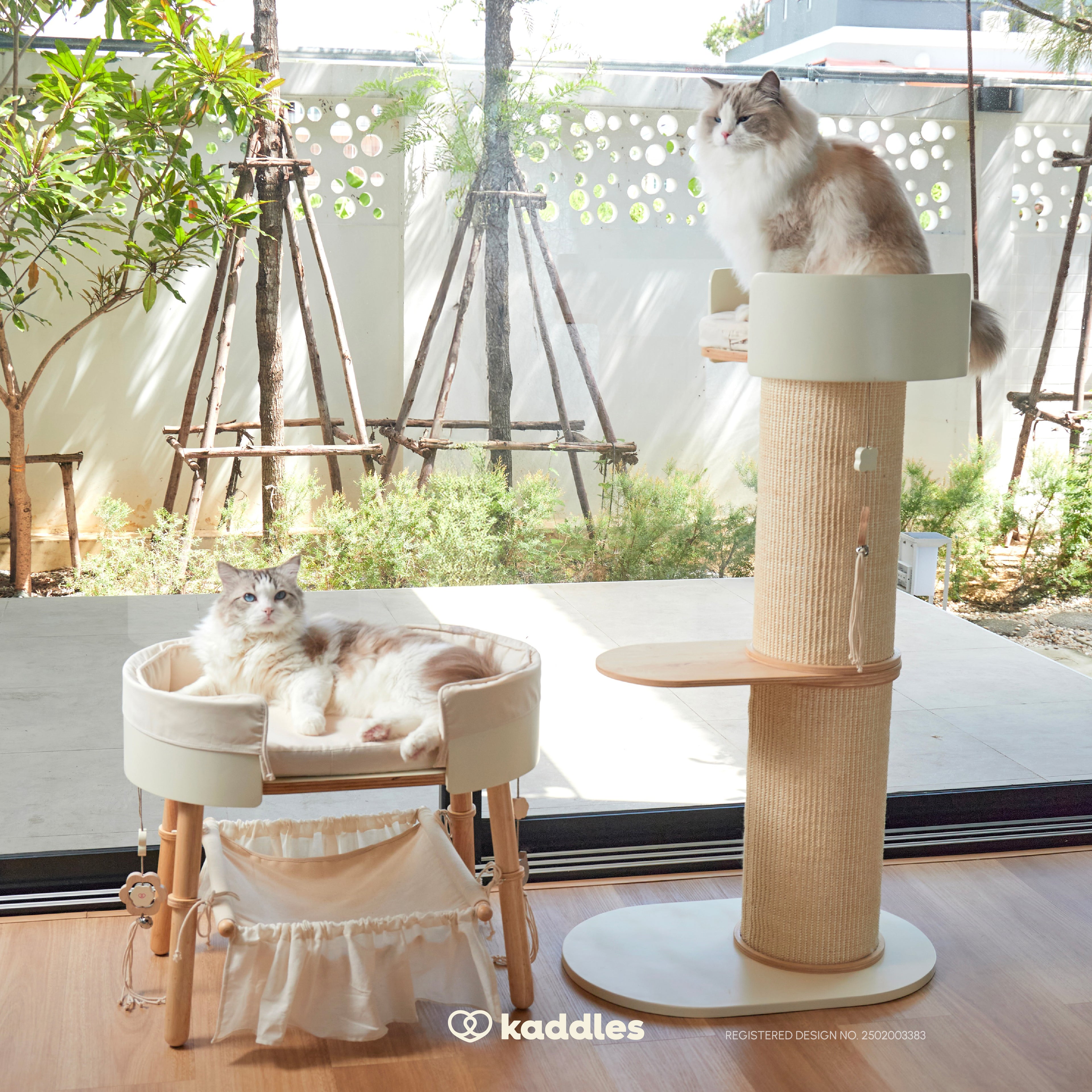 Oversized Scratching Post